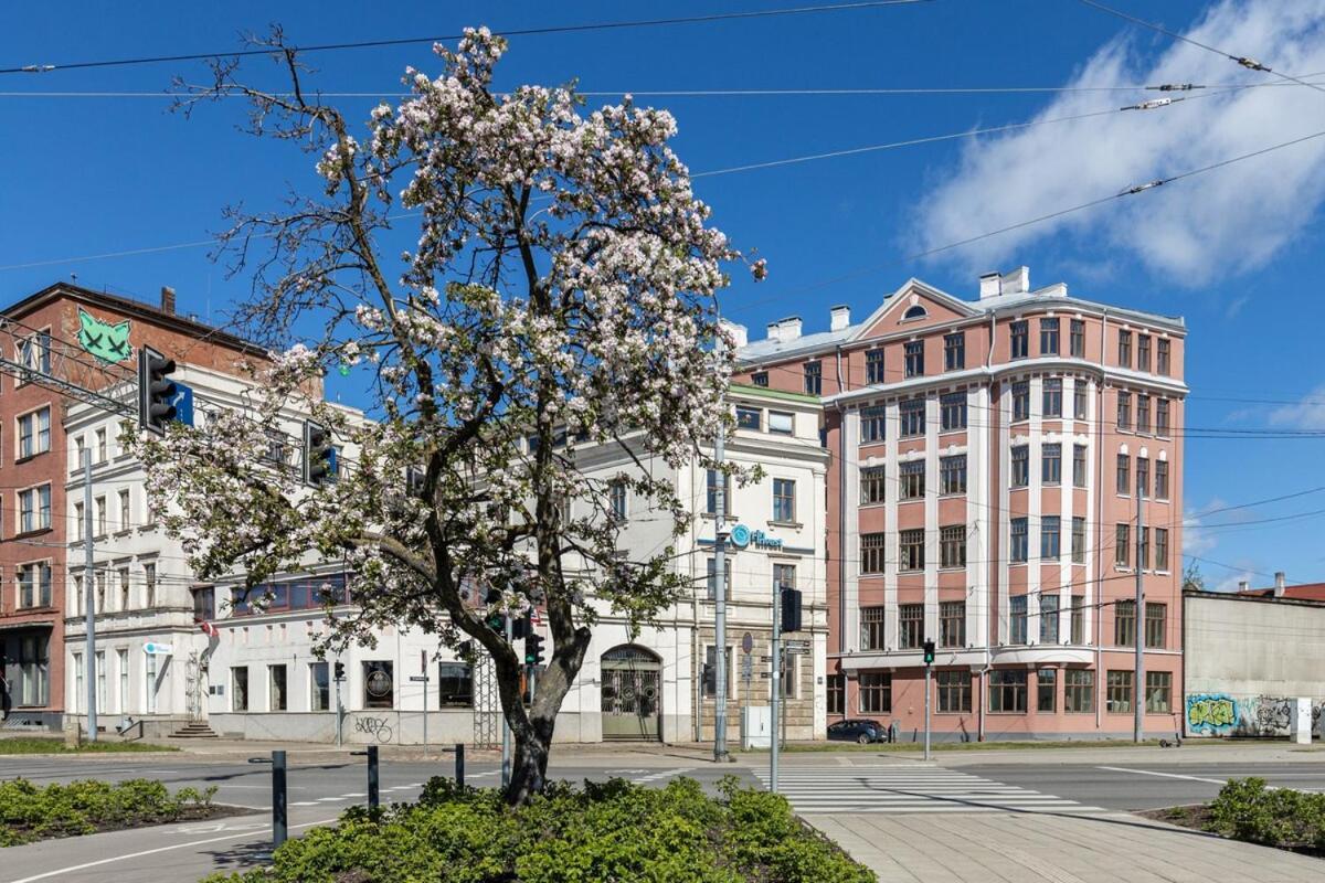 Appartement Bright & Cozy Overlooking The River Riga